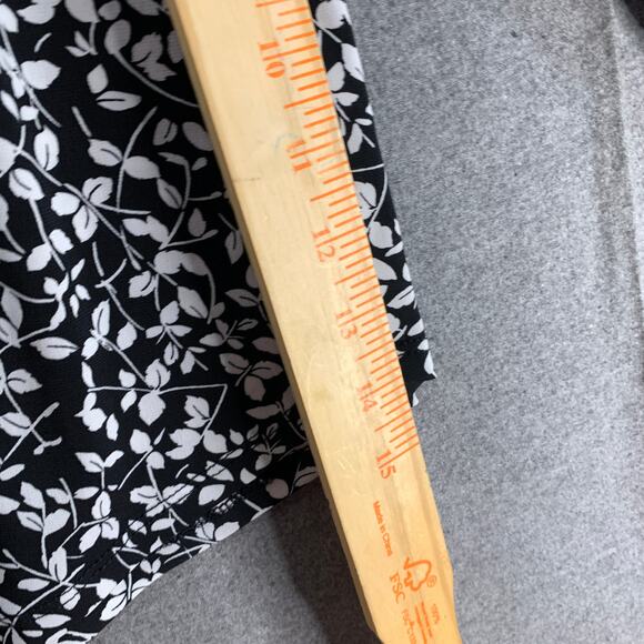 Vince Camuto V neck Top Women Extra Small Floral Shirt Ladies - Picture 4 of 6